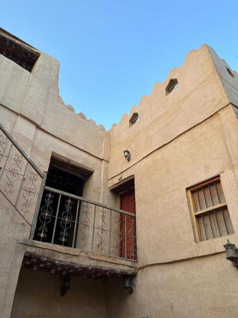 Mall Aldakhil House Al Ḩamrāʼ 外观 照片
